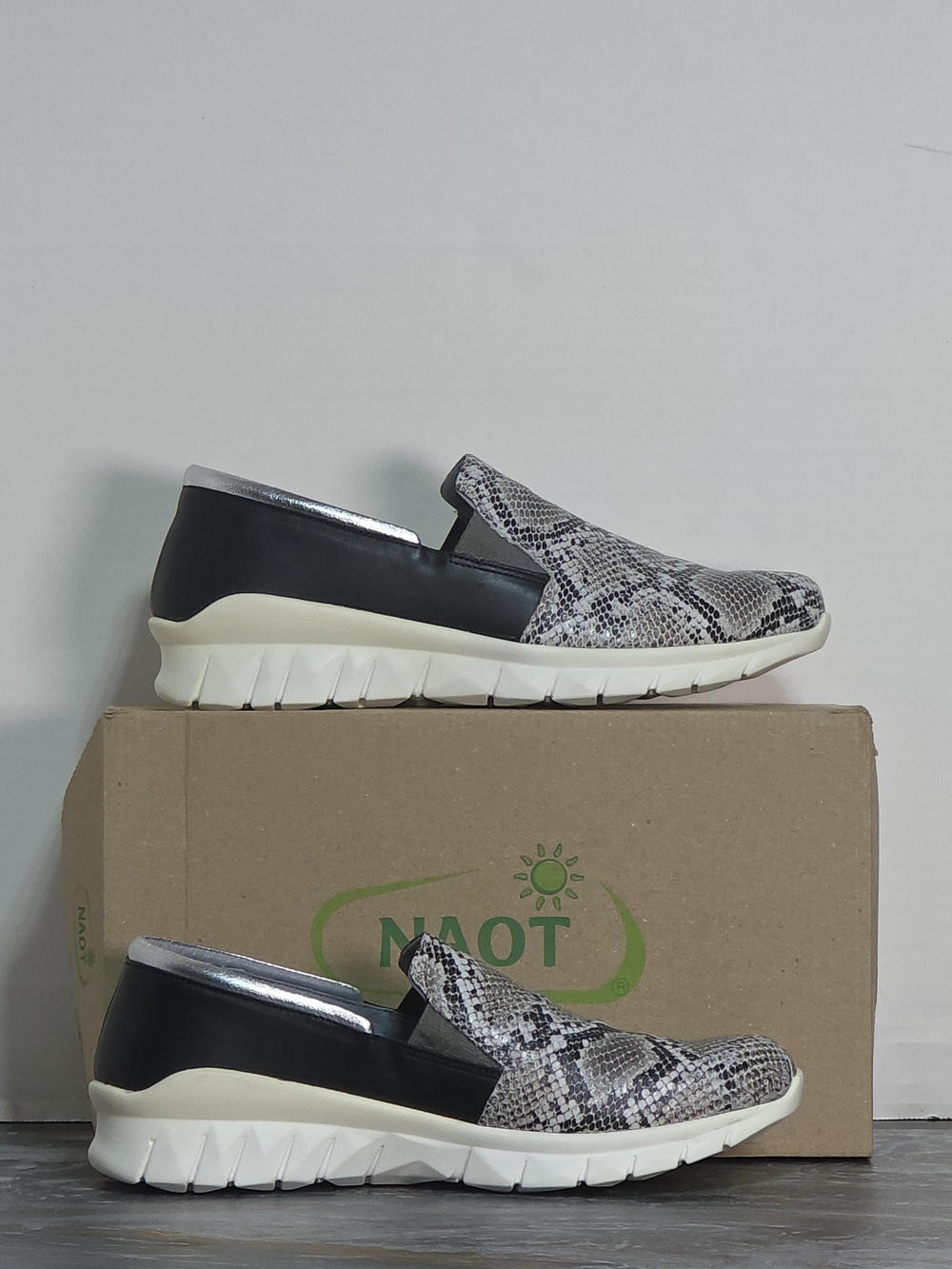 NAOT Titan Snake Slip On Sneakers Grey Cobra Black Leather Shoes 39 US 8